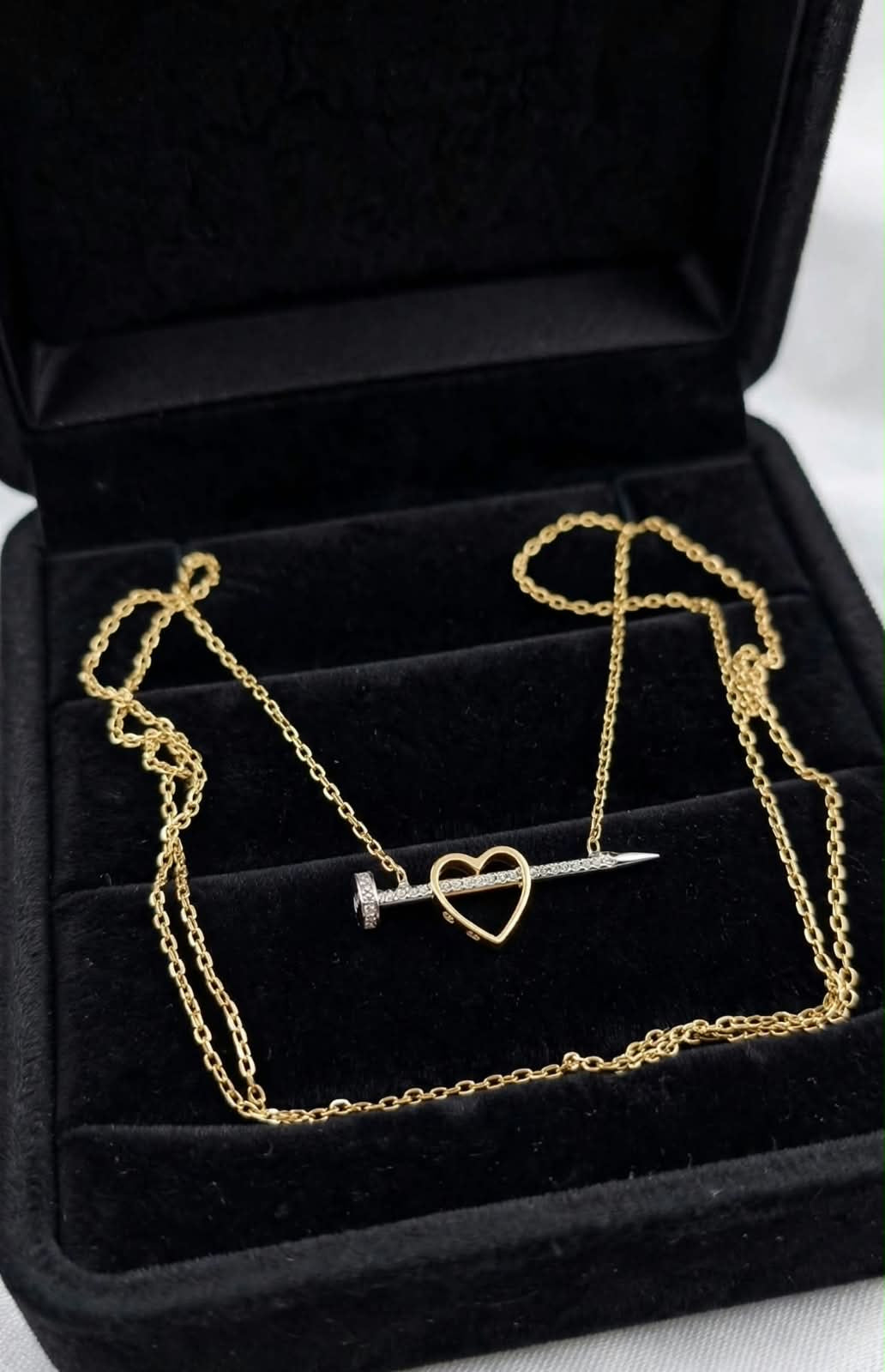Gargantilla Clavo con Corazón 14k